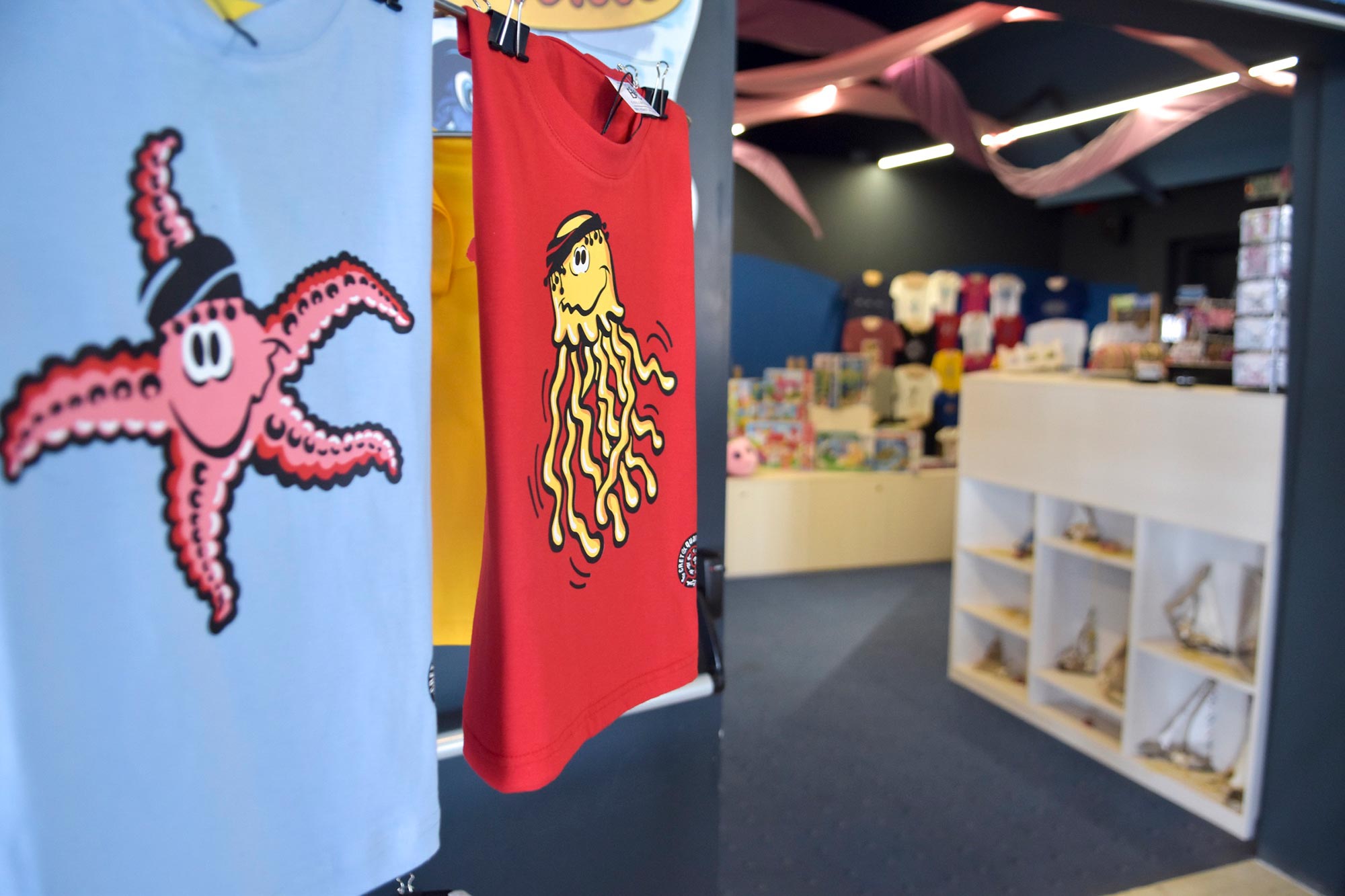 cretaqurium aquarium crete shop souvenirs